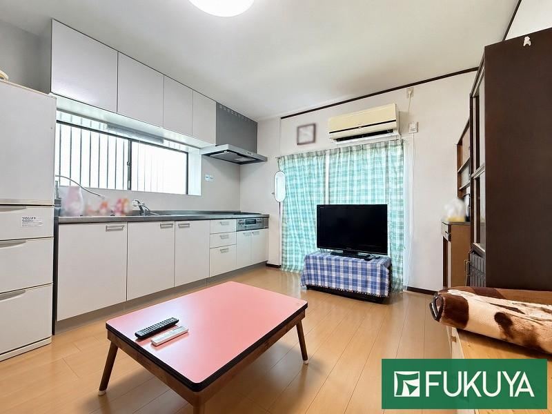 4LDK house in Neyagawa, Osaka - Photo 1