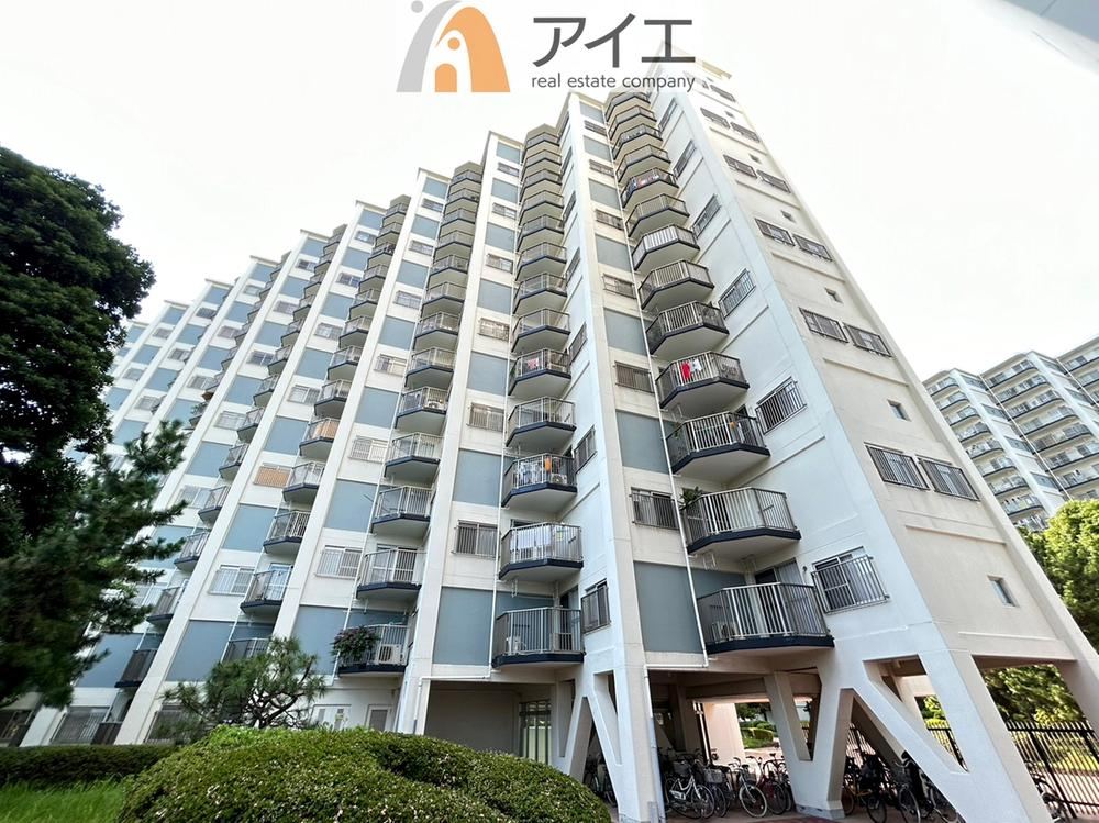 3LDK apartment in Mihama Ward, Chiba - Photo 1