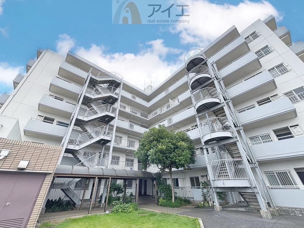 3LDK apartment in Funabashi, Chiba - Photo 1