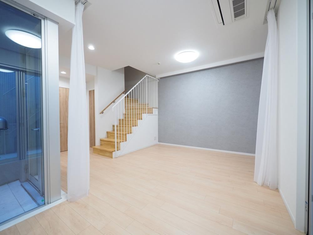 3LDK apartment in Suginami Ward, Tokyo - Photo 1