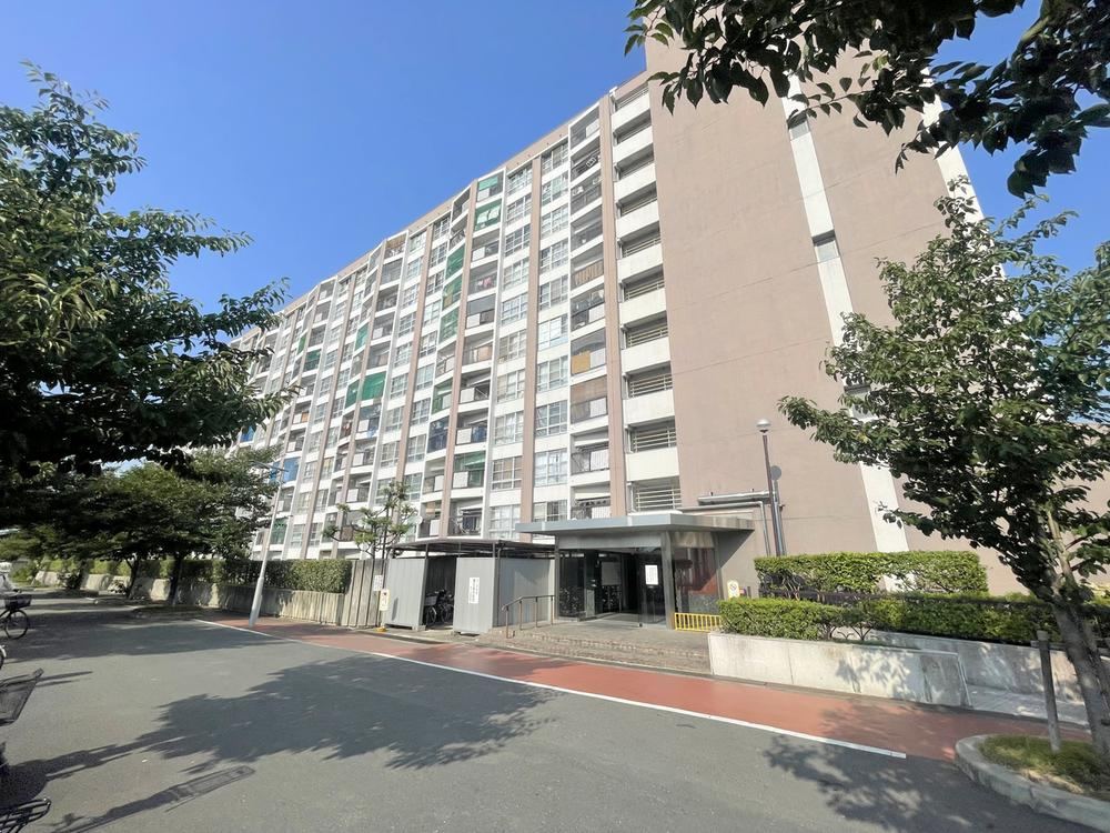 2LDK apartment in Asahi Ward, Osaka - Photo 1