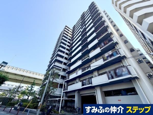 3LDK apartment in Minato Ward, Osaka - Photo 1