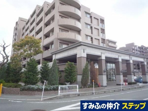 3LDK apartment in Hirakata, Osaka - Photo 1