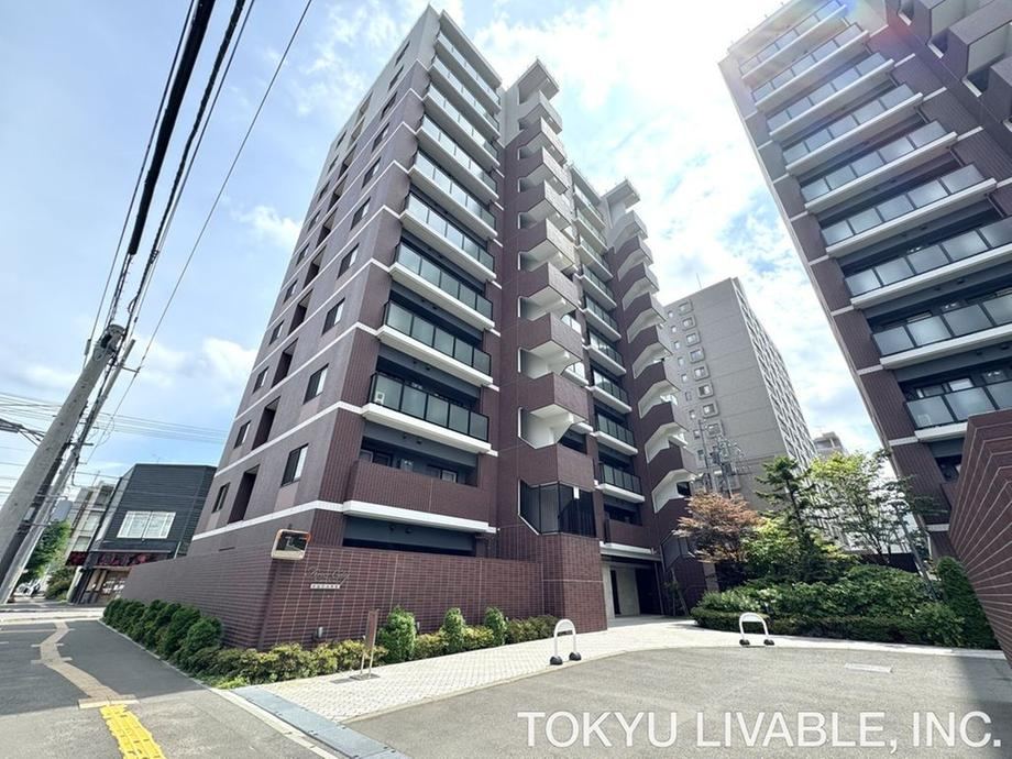 2LDK apartment in Nishi Ward, Sapporo, Hokkaido - Photo 1