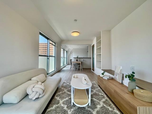 2LDK+S apartment in Yodogawa Ward, Osaka - Photo 1