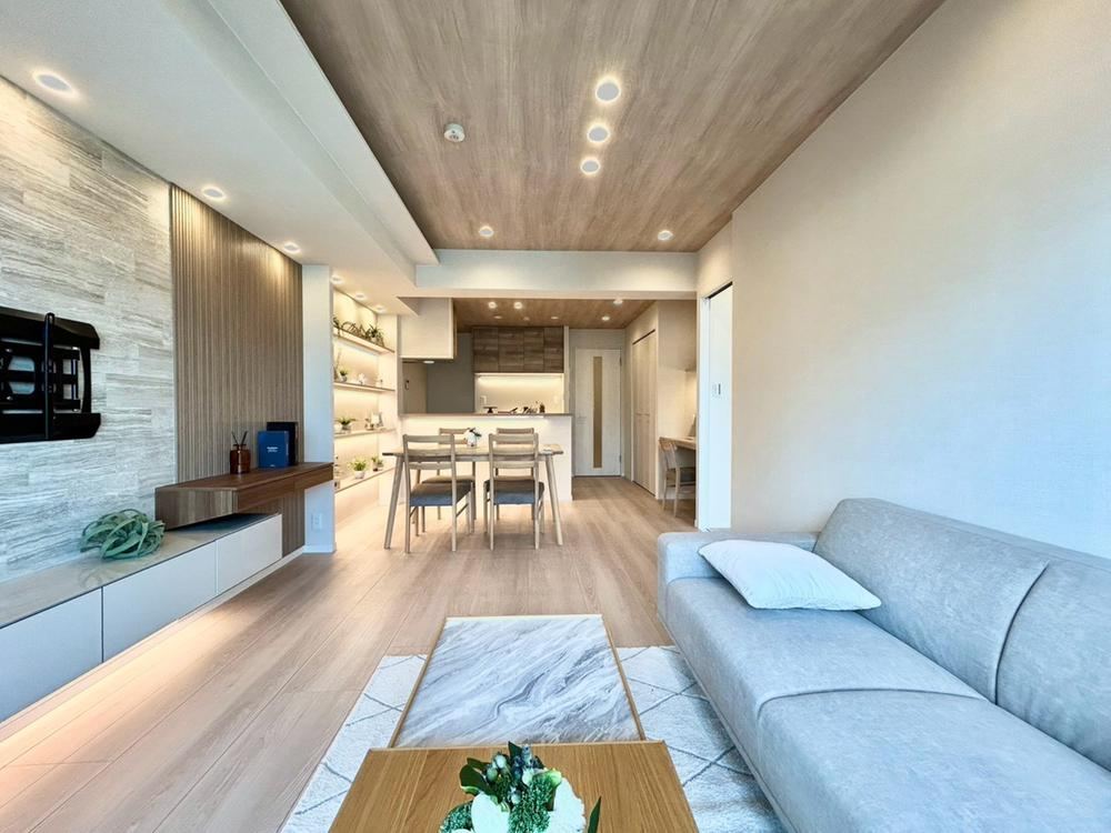 2LDK+S apartment in Toshima Ward, Tokyo - Photo 1