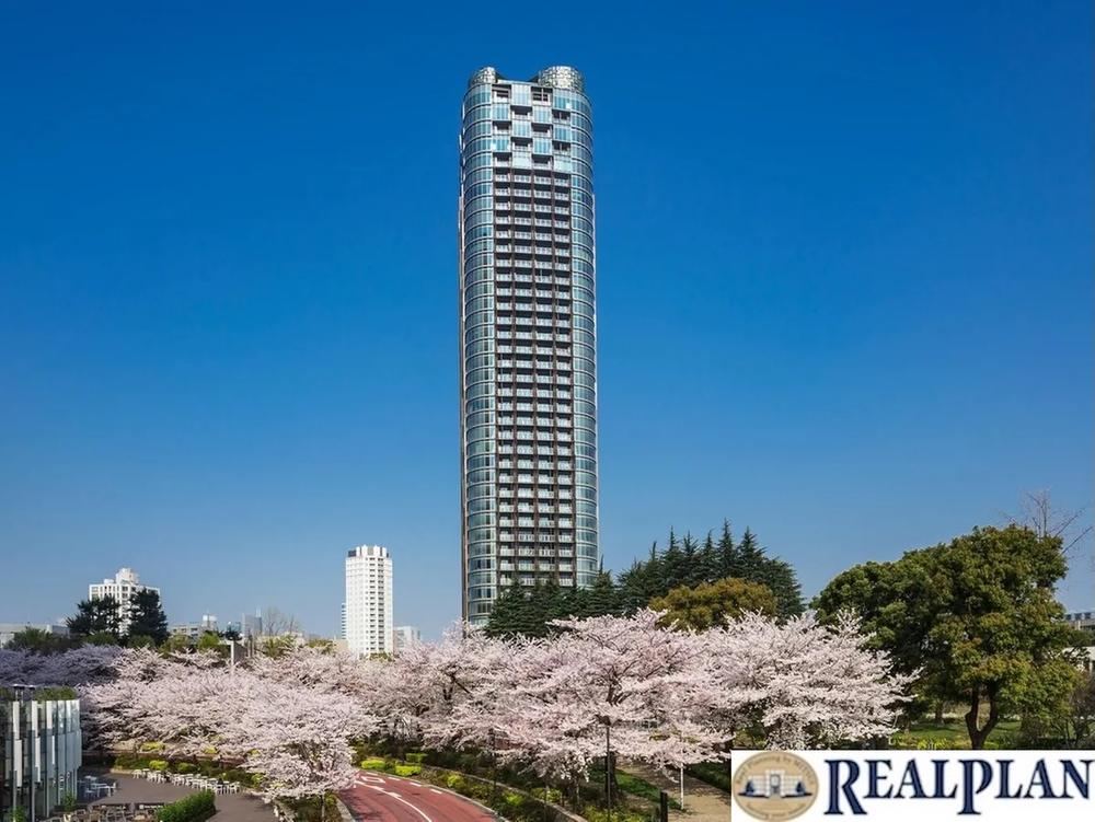 2LDK apartment in Minato Ward, Tokyo - Photo 1