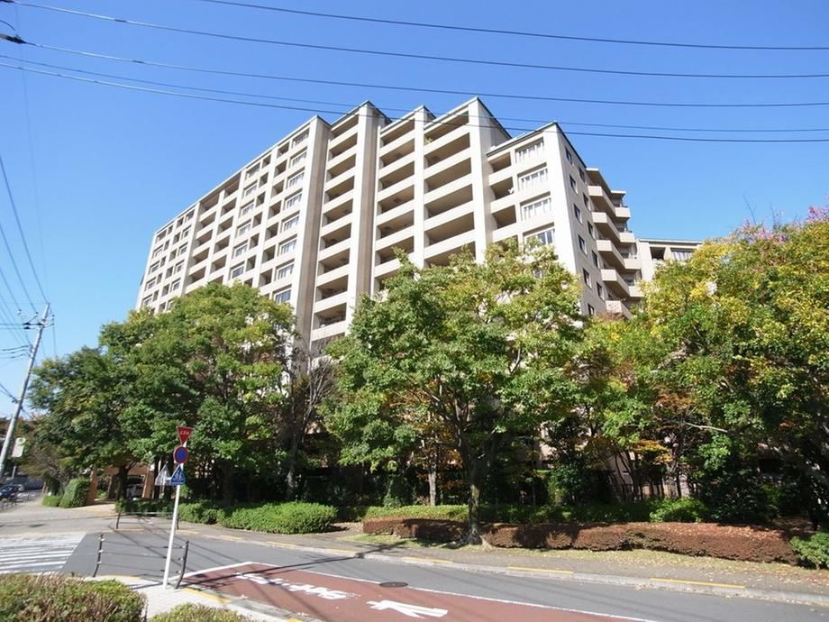 3LDK apartment in Kunitachi, Tokyo - Photo 1