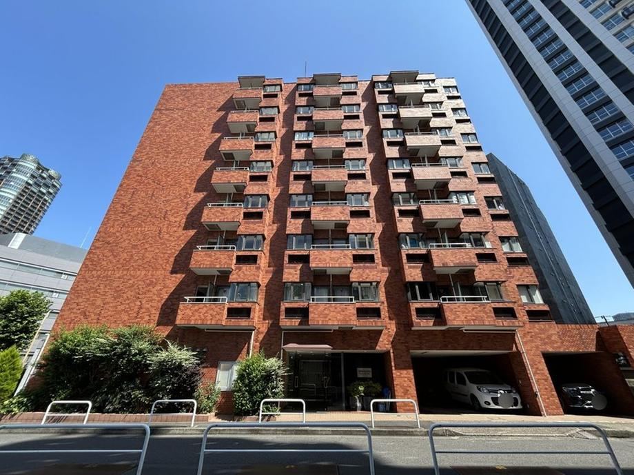 studio apartment in Minato Ward, Tokyo - Photo 1