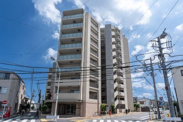 3LDK apartment in Nakano Ward, Tokyo - Photo 1