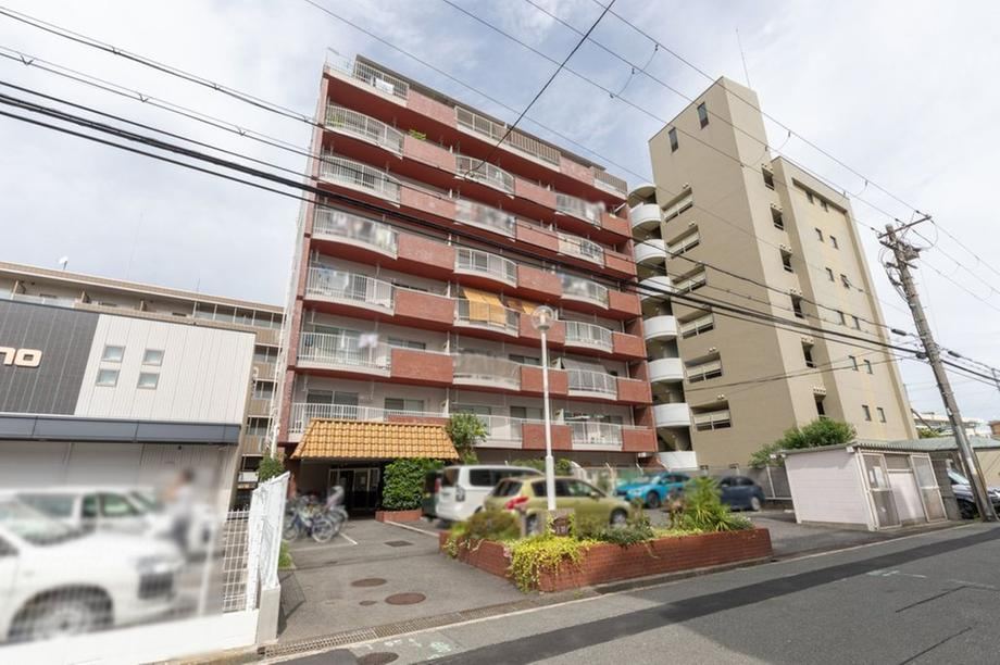 3LDK apartment in Suita, Osaka - Photo 1