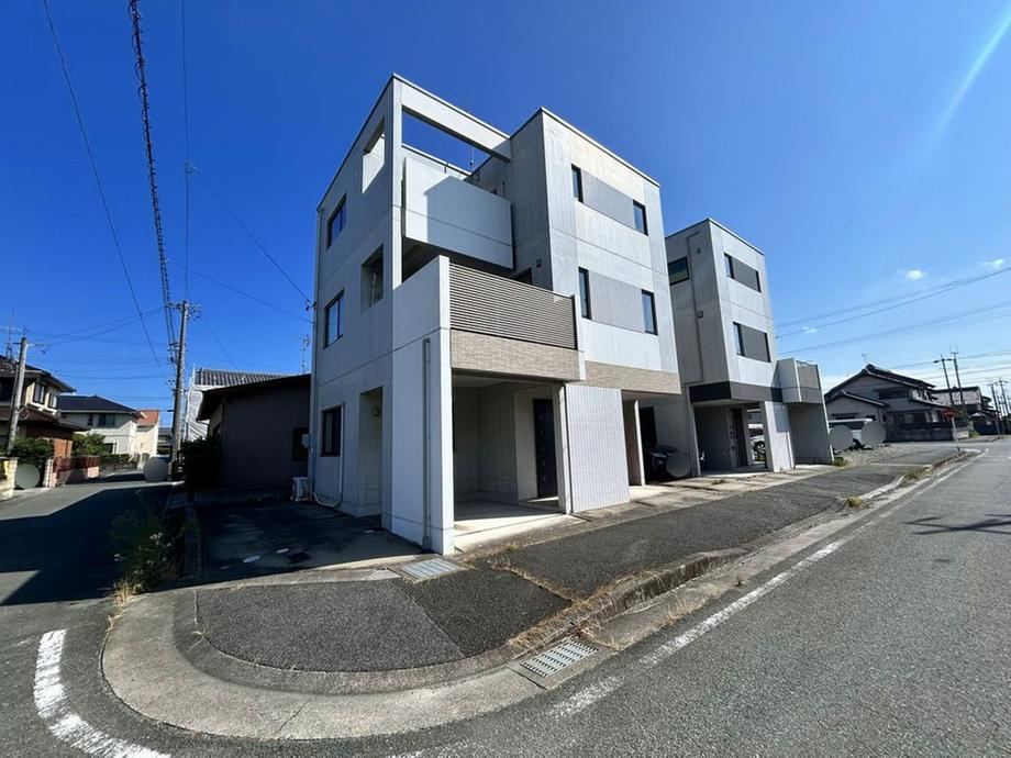 4LDK house in Toyohashi, Aichi - Photo 1