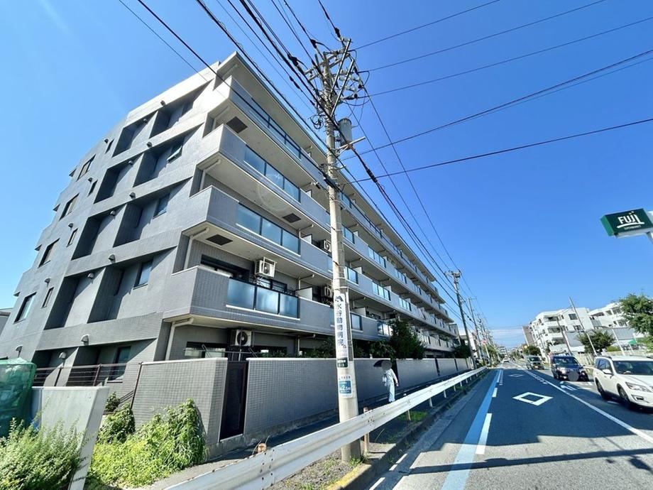 3LDK apartment in Fujisawa, Kanagawa - Photo 1