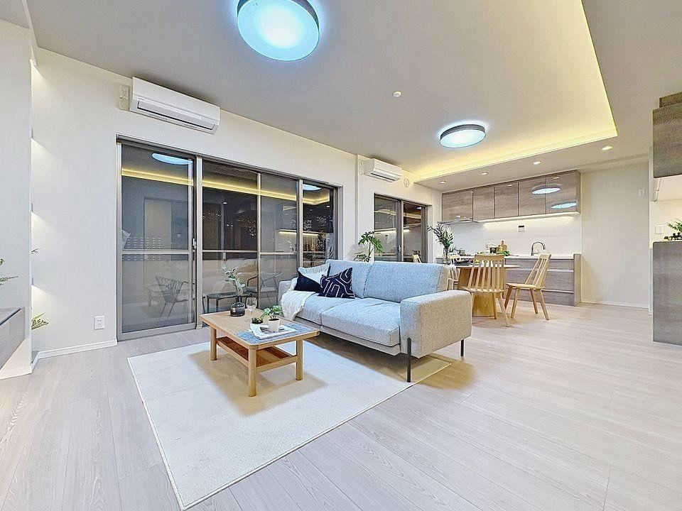 3LDK+S apartment in Koto Ward, Tokyo - Photo 1