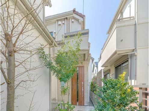 4LDK house in Setagaya Ward, Tokyo - Photo 1