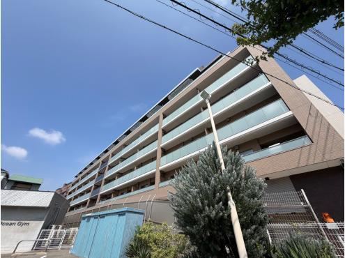 3LDK apartment in Toyonaka, Osaka - Photo 1