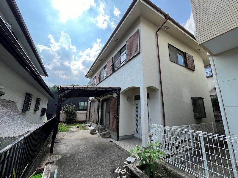 5LDK house in Mino, Osaka - Photo 1