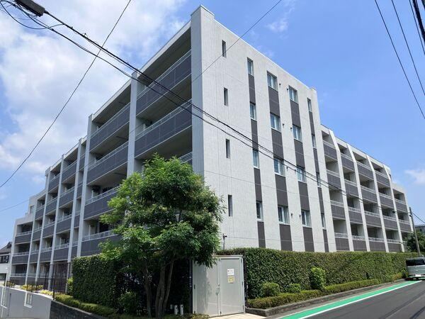 3LDK apartment in Minami Ward, Yokohama, Kanagawa - Photo 1