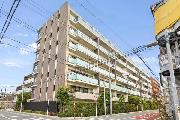 2LDK+S apartment in Ota Ward, Tokyo - Photo 1
