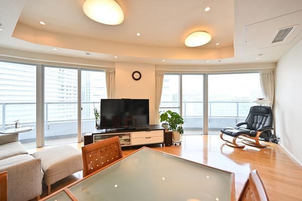 2LDK apartment in Nishi Ward, Yokohama, Kanagawa - Photo 1