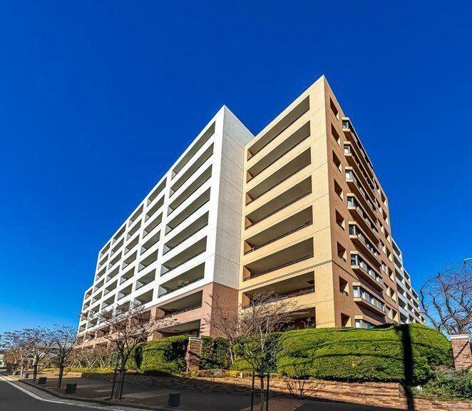 2LDK apartment in Naka Ward, Yokohama, Kanagawa - Photo 1