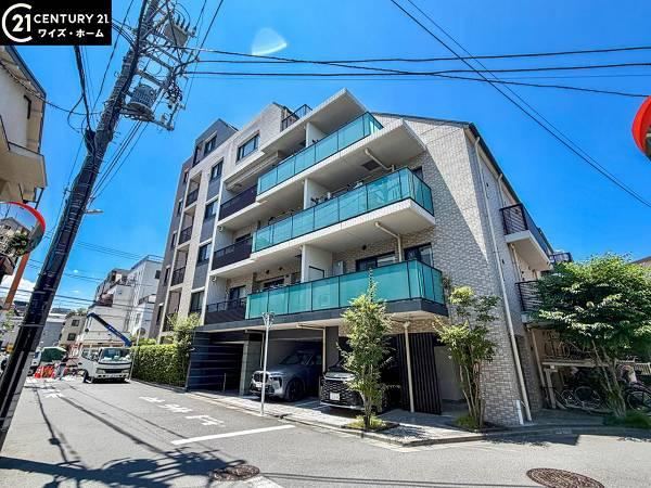 3LDK apartment in Nakano Ward, Tokyo - Photo 1
