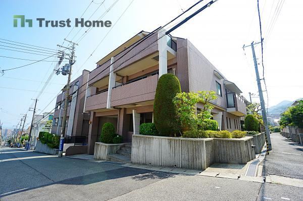 3LDK apartment in Nada Ward, Kobe, Hyogo - Photo 1
