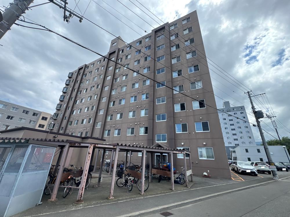 3LDK apartment in Teine Ward, Sapporo, Hokkaido - Photo 1