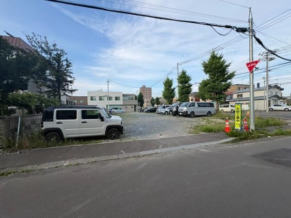 306 m² land in Higashi Ward, Sapporo, Hokkaido - Photo 1