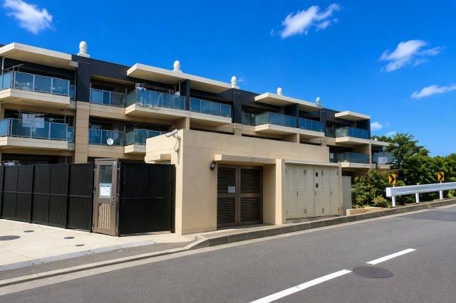 4LDK apartment in Hachioji, Tokyo - Photo 1