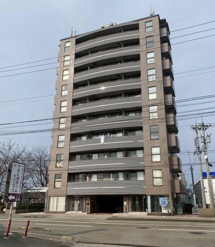 2LDK apartment in Kanazawa, Ishikawa - Photo 1