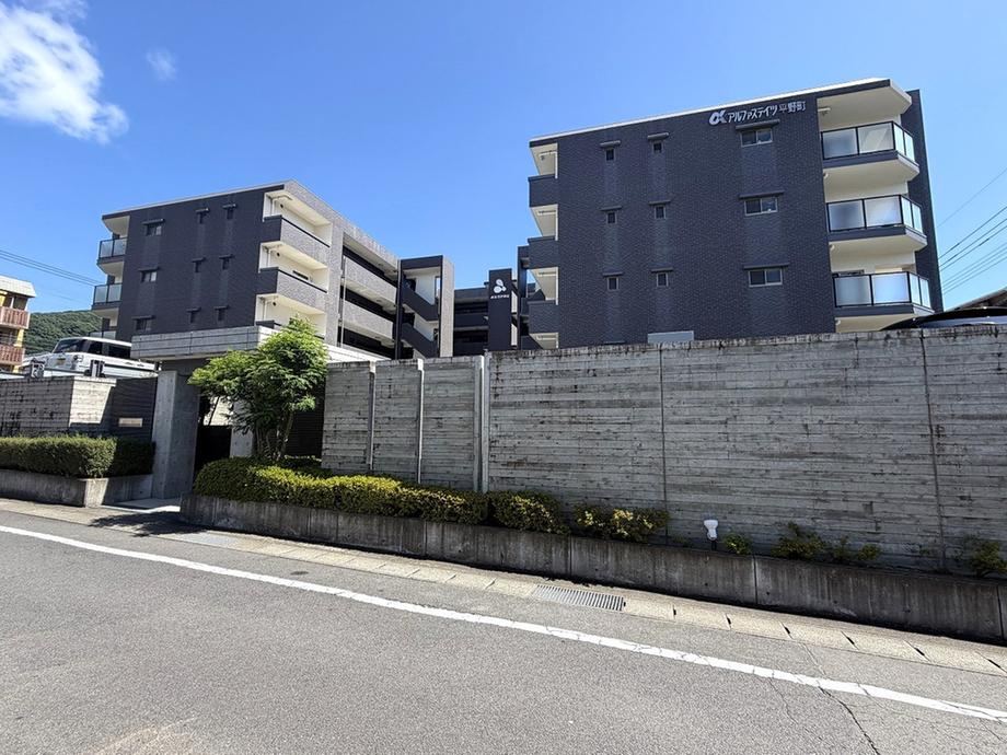 3LDK apartment in Nagasaki, Nagasaki - Photo 1