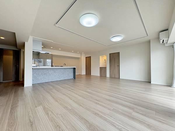5LDK apartment in Ichikawa, Chiba - Photo 1