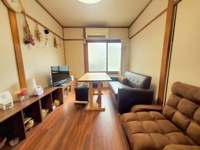 3DK house in Hirakata, Osaka - Photo 1