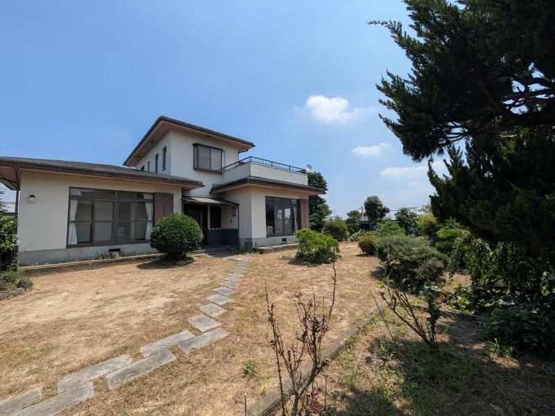 4LDK+S house in Yoshinogawa, Tokushima - Photo 1