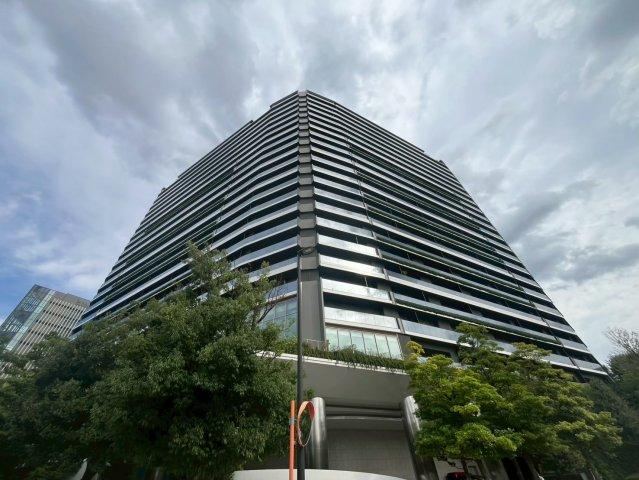 3LDK apartment in Shibuya Ward, Tokyo - Photo 1
