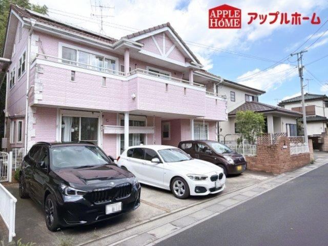 6LDK house in Iwatsuki Ward, Saitama - Photo 1