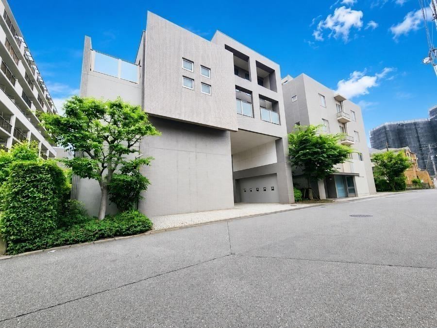 3LDK apartment in Funabashi, Chiba - Photo 1