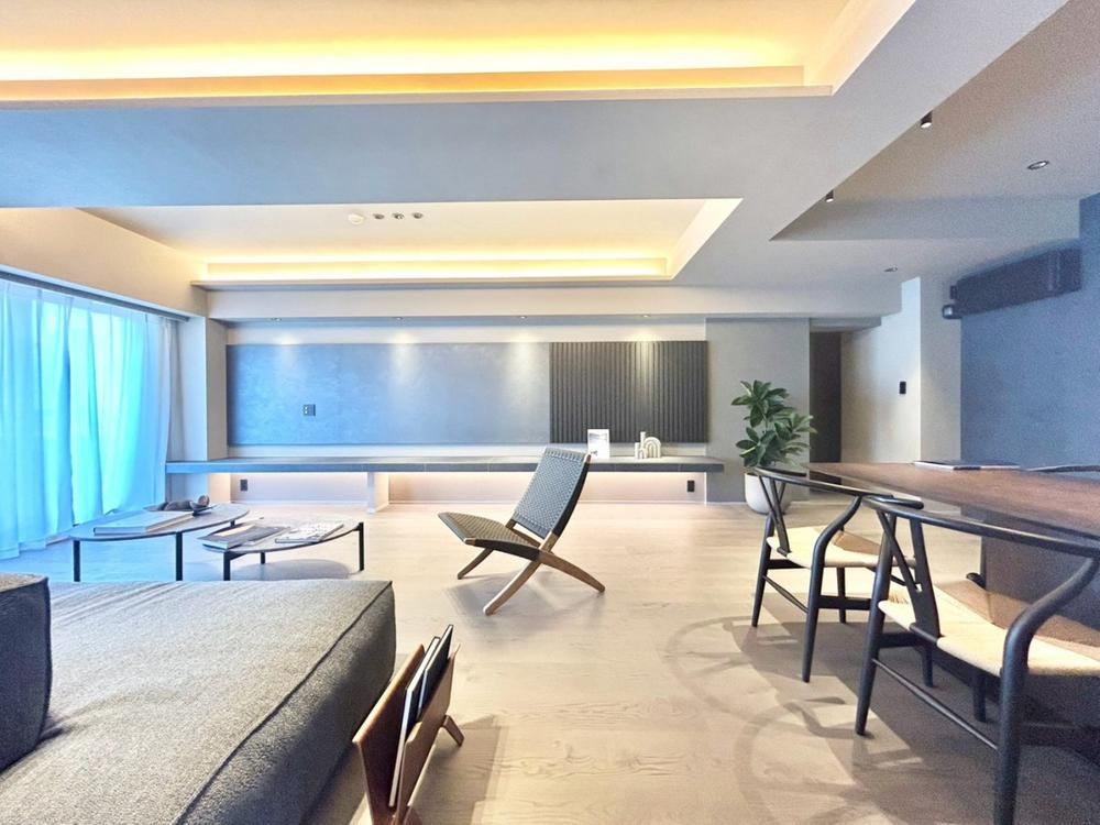 4LDK apartment in Shinjuku Ward, Tokyo - Photo 1