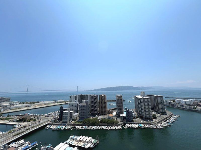 2LDK+S apartment in Akashi, Hyogo - Photo 1