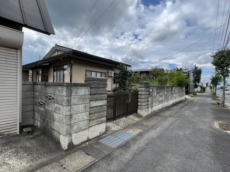 573 m² land in Yonezawa, Yamagata - Photo 1