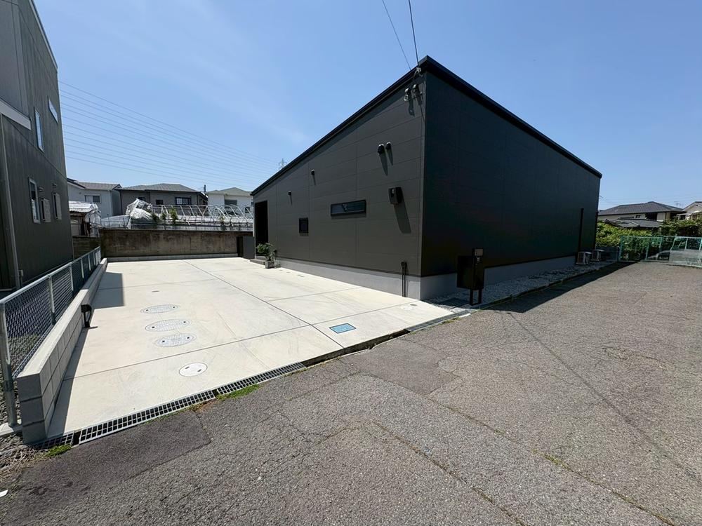 2LDK house in Hannan, Osaka - Photo 1