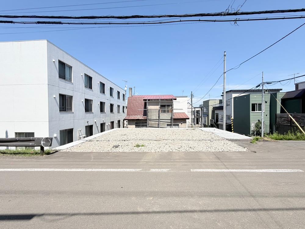 86 m² land in Nishi Ward, Sapporo, Hokkaido - Photo 1