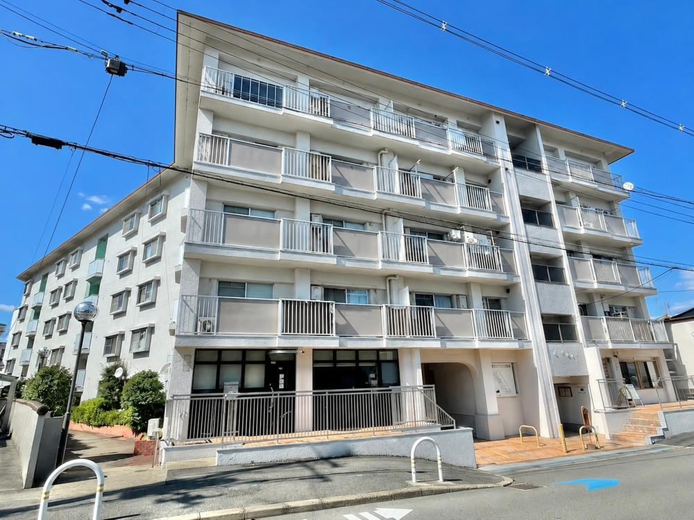 2DK apartment in Nagaokakyo, Kyoto - Photo 1