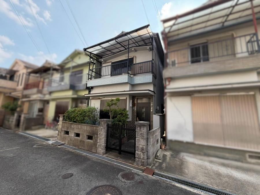 3DK house in Neyagawa, Osaka - Photo 1