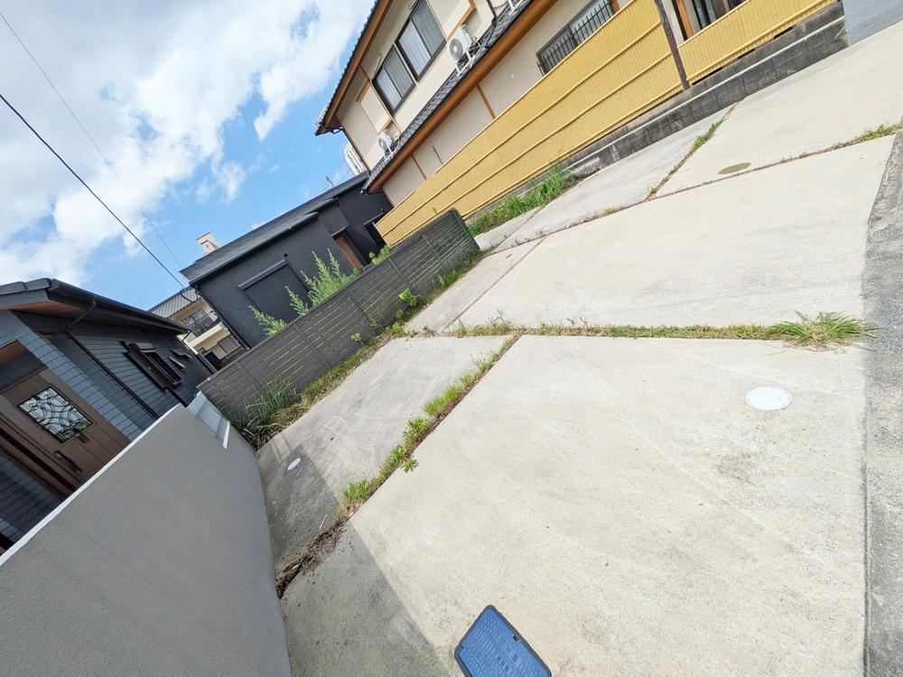 4LDK house in Yahatanishi Ward, Kitakyushu, Fukuoka - Photo 1