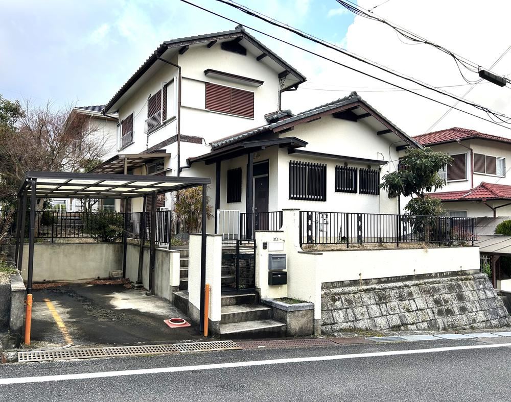 4LDK house in Kawachinagano, Osaka - Photo 1