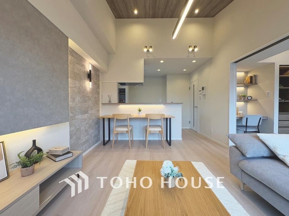 1LDK+S apartment in Minato Ward, Tokyo - Photo 1