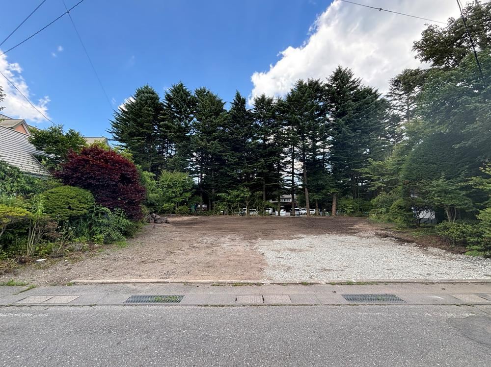 865 m² land in Karuizawa, Kitasaku District, Nagano - Photo 1