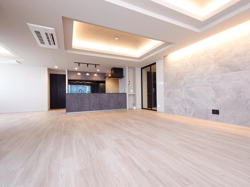 3LDK+S apartment in Sawara Ward, Fukuoka - Photo 1
